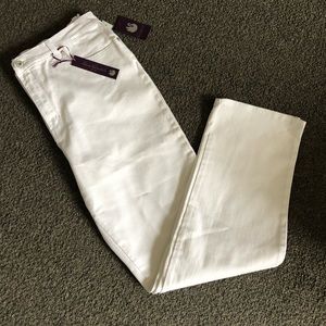 ❤️NWT Gloria Vanderbilt White Jeans